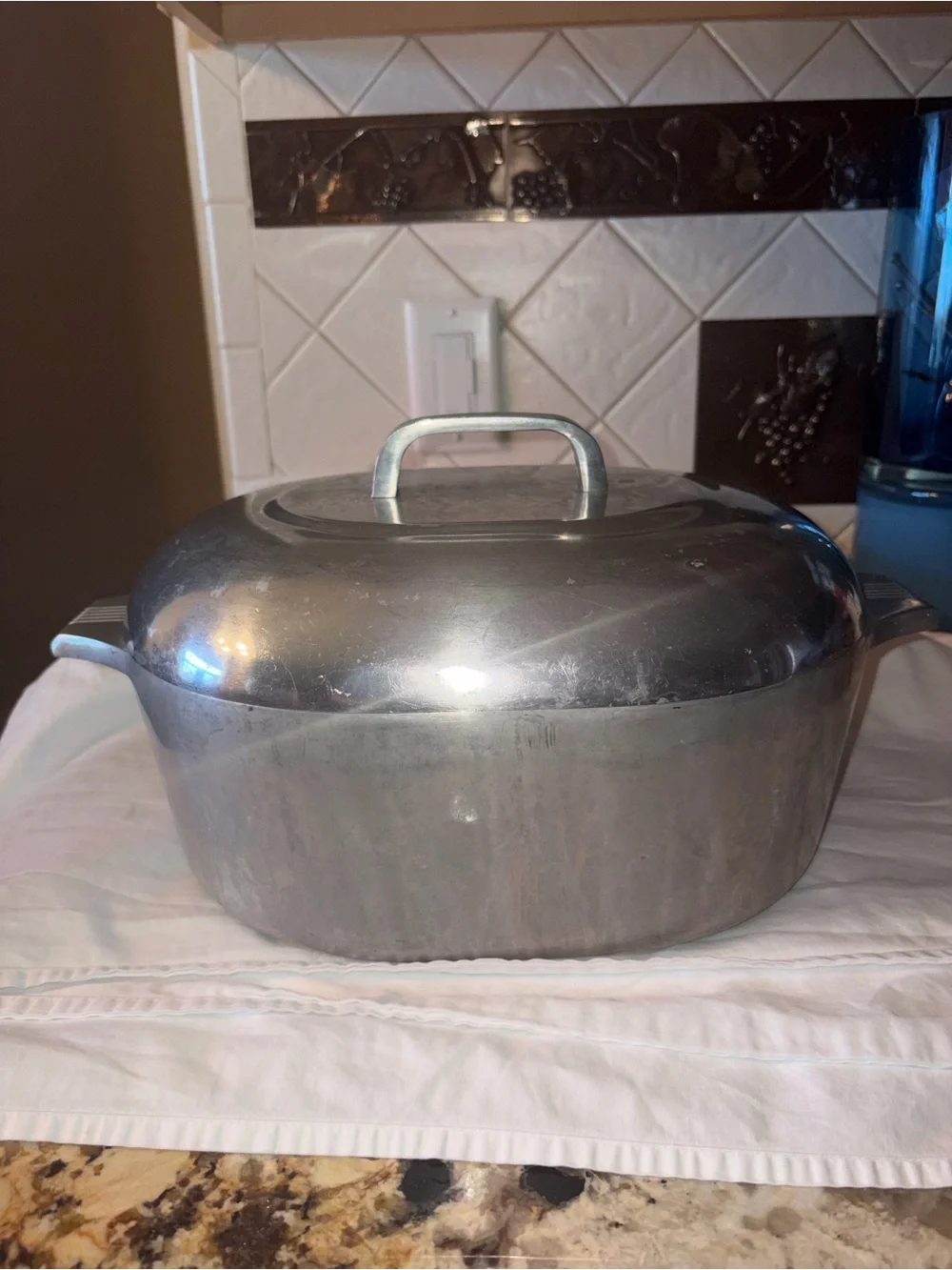 Vtg Wagner Ware Sidney -O- Magnalite 4265-P oval roaster (8- quart) With trivet